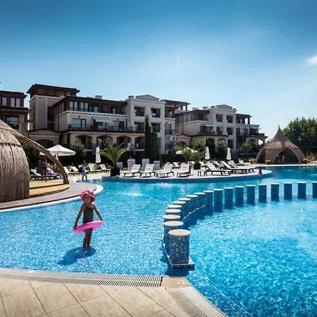 Private Green Life Beach Apartment