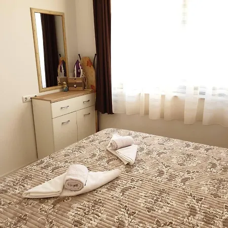 Private Green Life Beach Apartment